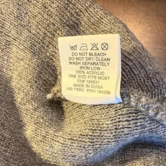 Spiritual Gangster Sparkly heart Patch by Apollo stretch ribbed soft knit Beanie - Picture 6 of 8